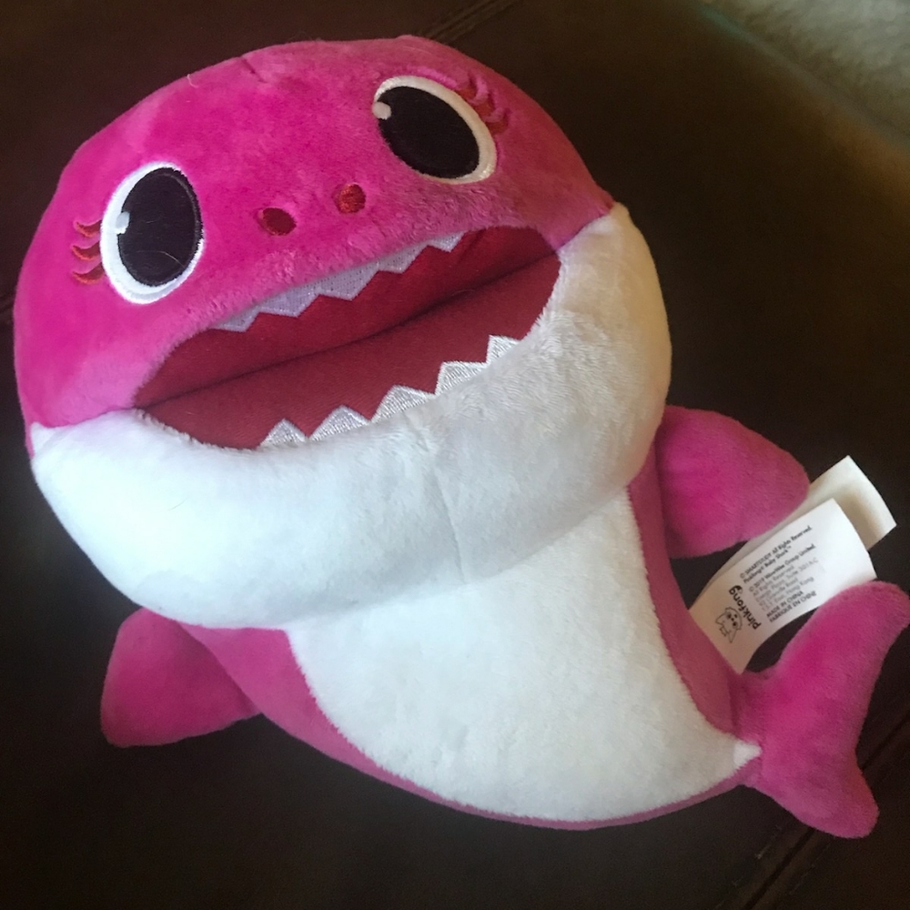 Baby shark puppet toy